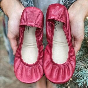 NWT The Storehouse Flats in Marion Traditional - Size 9